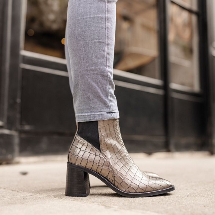 Boots Tina