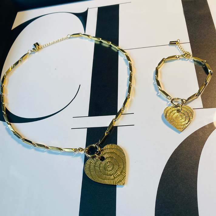 collier Naina et bracelet Nalini coeur doré