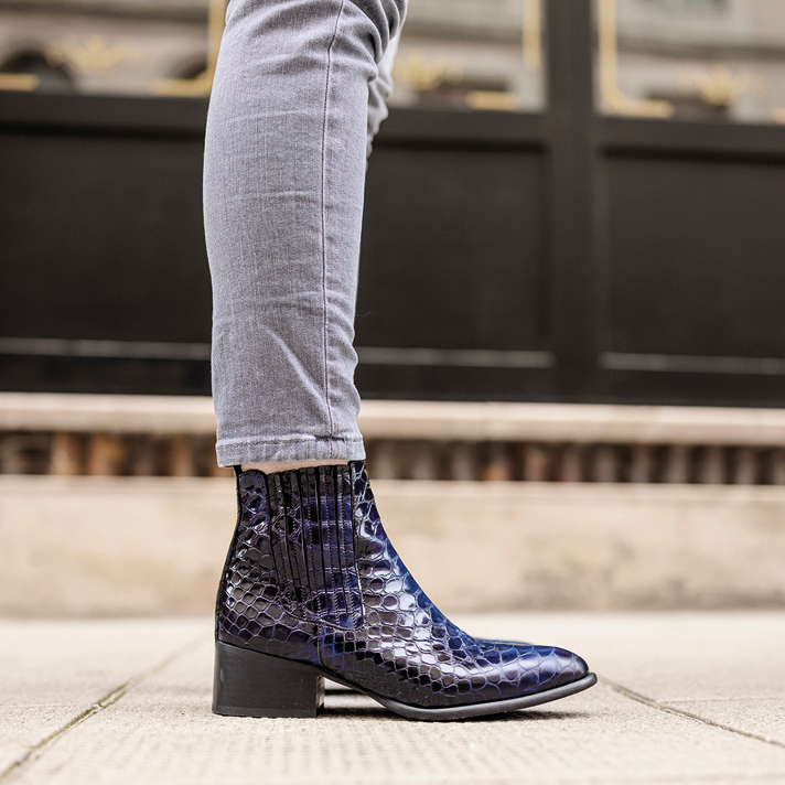 Boots Ada bleu