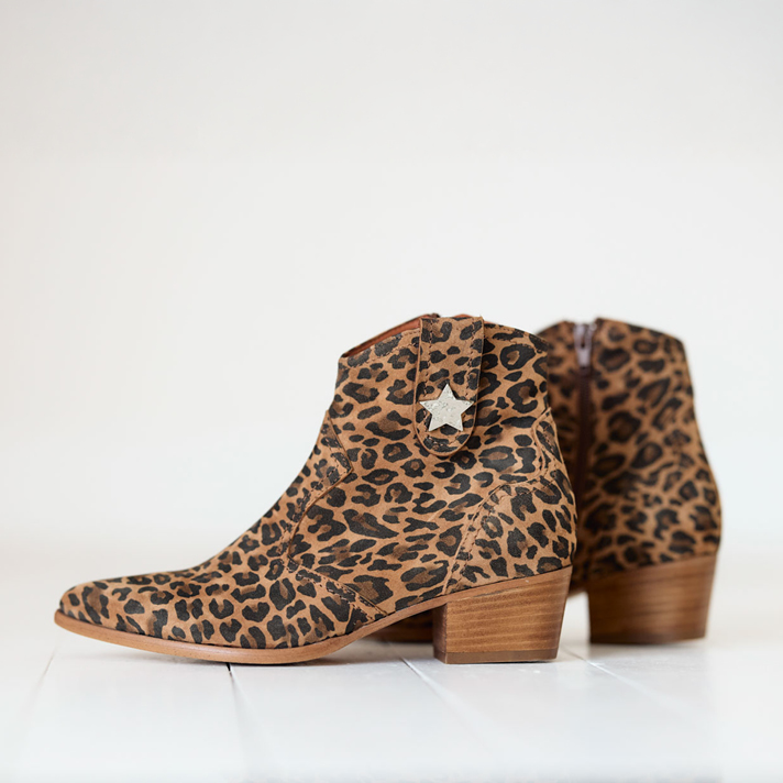 boots Maja nubuck léop
