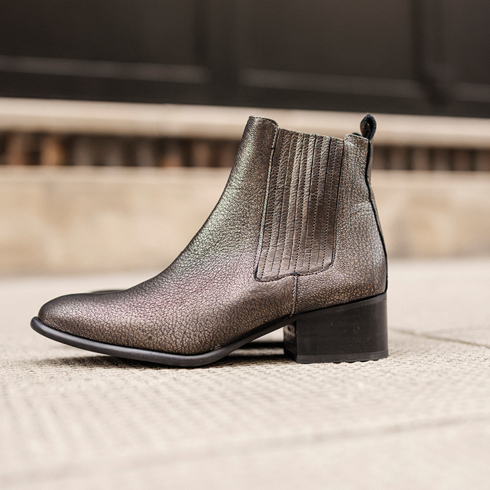 Boots Ada bronze